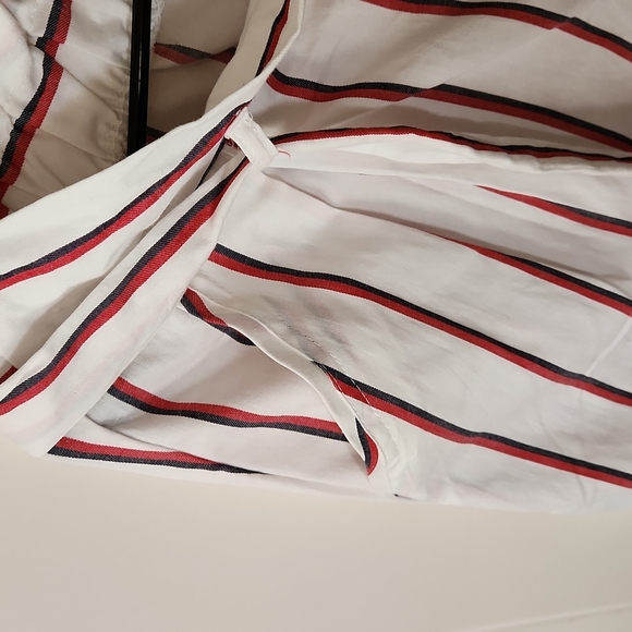 Light ankle pants stretch waist line with belt and pockets. - Picture 3 of 5